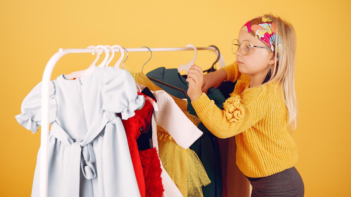 Panduan Memilih Pakaian Sesuai Dengan Usia