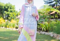 Panduan Memilih Pakaian Sesuai Dengan Usia yang Tepat