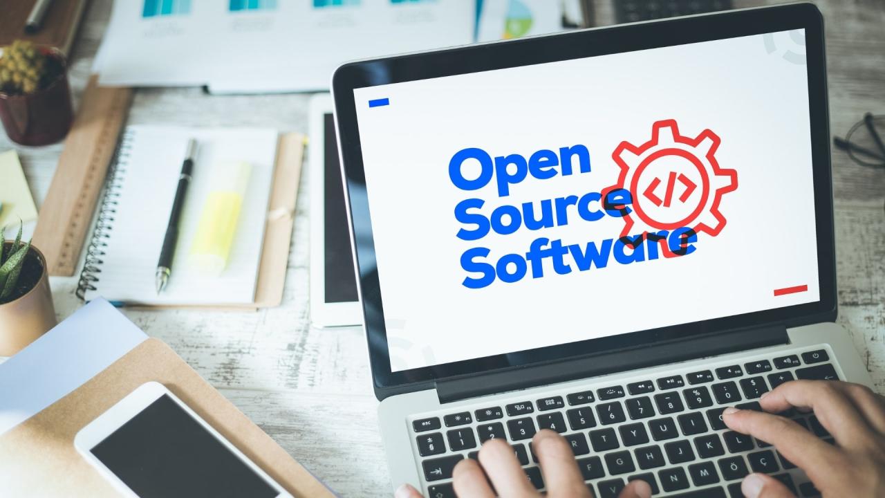 Keunggulan Software Open Source Dibandingkan Software Berbayar