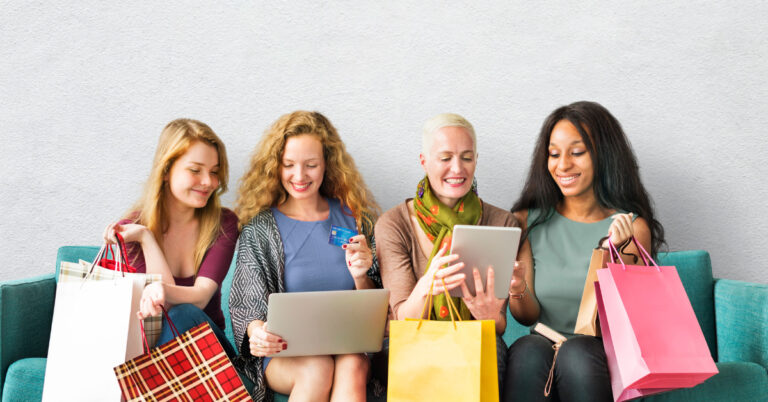 5 Alasan Perempuan Tertarik Belanja Online Dibandingkan Pria - ANTARA ...