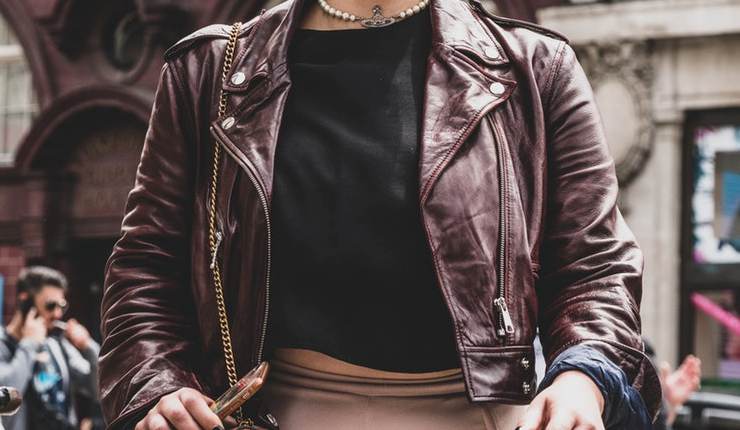 Pakaian Dasar Yang Wajib Dimiliki Setiap Wanita