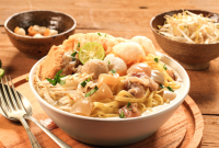 Makanan Lokal Yang Wajib Dicoba Saat Traveling